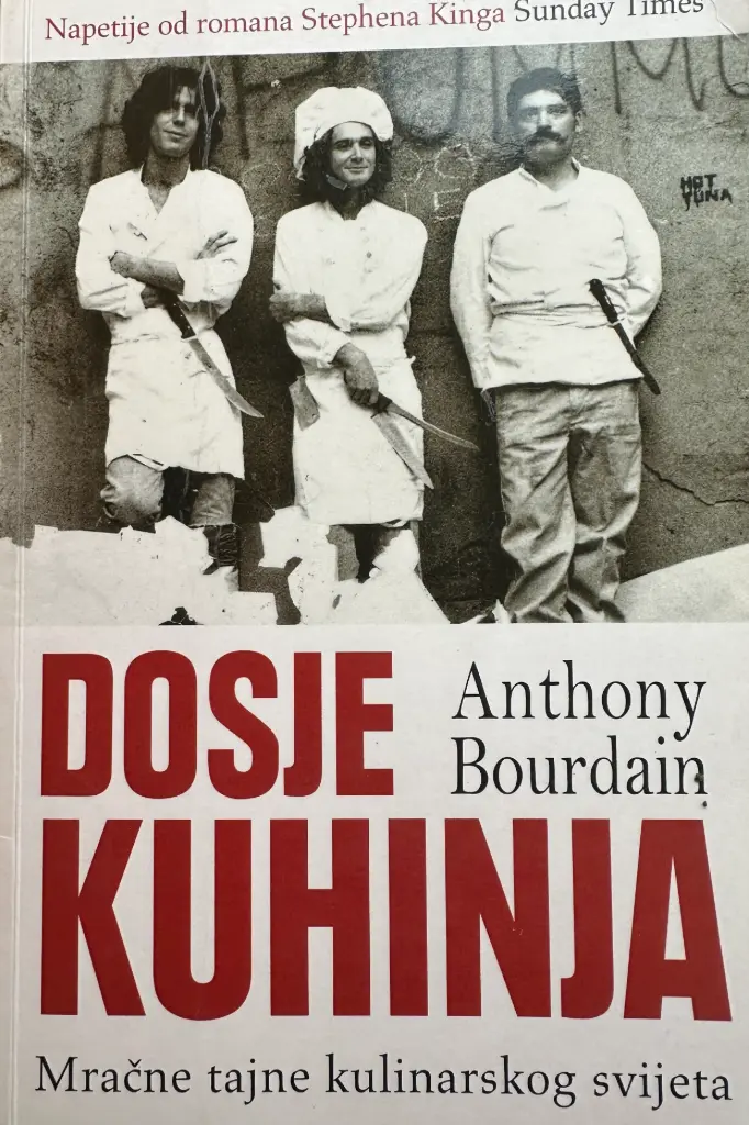 DOSJE KUHINJA
