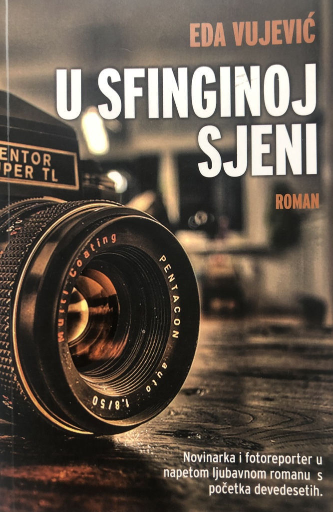 U SFINGINOJ SJENI